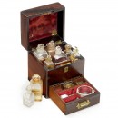 英国产便携式医药箱 (Small English Traveling Medicine Chest)