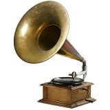 大型喇叭筒留声机，1915年前后